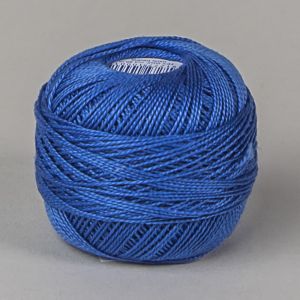 Háčkovací / vyšívací příze PERLOVKA 556 středně modrá, jednobarevná, 10g/85m